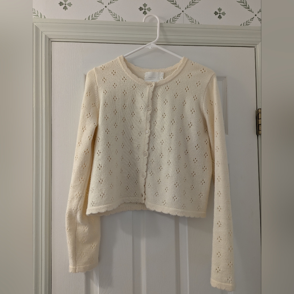 Scalloped Pointelle Cream Cardigan
